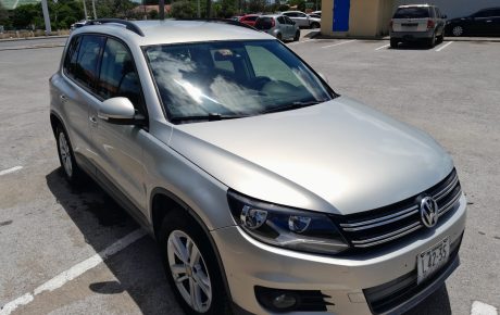 VW Volkswagen Tiguan  '2012