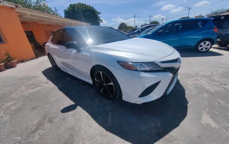 Toyota Camry  '2019